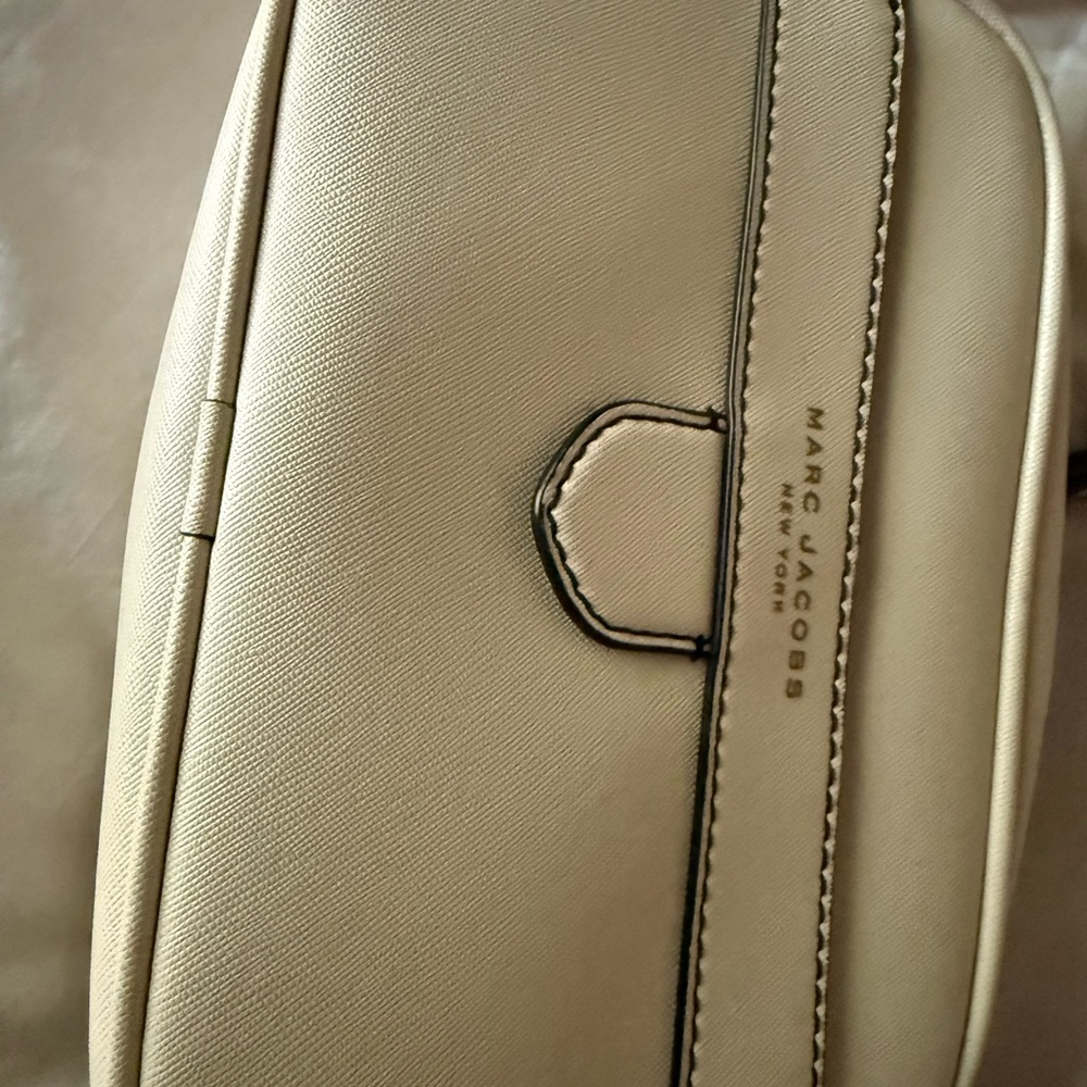 Marc Jacobs Cream  Bag with Geometric Clasp